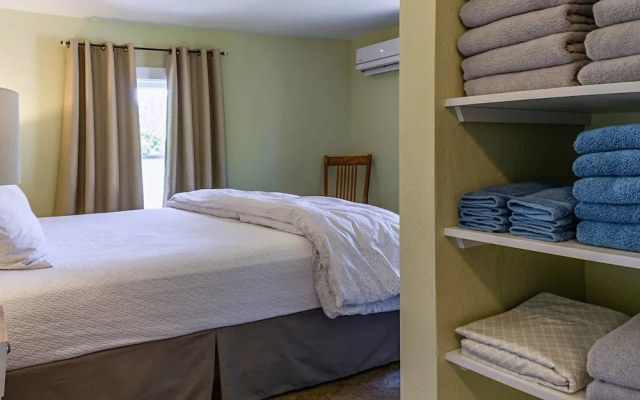 Pioneer House - North Suite