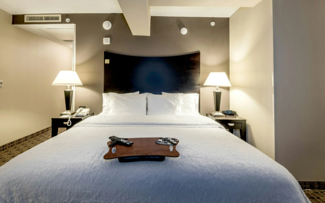 Hampton Inn & Suites Montgomery-Downtown