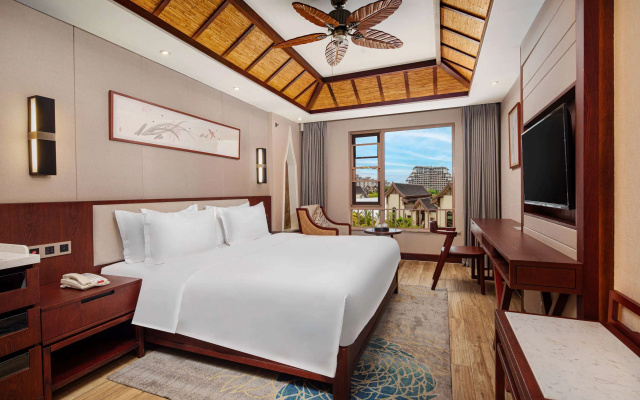 Days Hotel by Wyndham Jinghong Downtown