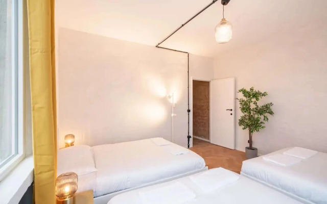 2BR City Stay - Grand Central Area