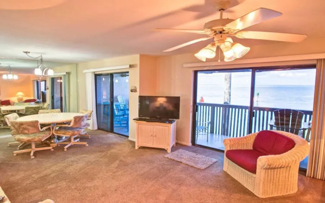 214 - 3 Br Condo