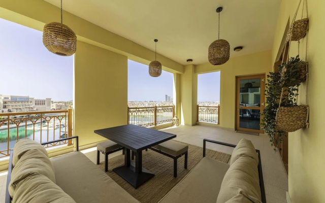 Maison Privee - Exclusive Apt with Seafront Views over Palm Jumeirah