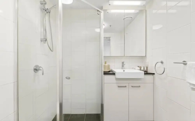 Kangaroo Point 2-bed Flat With Gym & Pool
