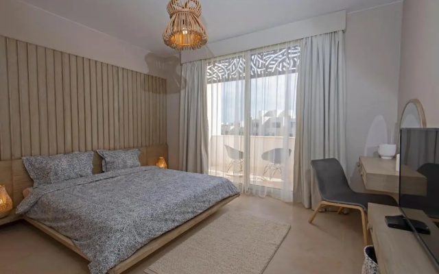 A Stunning Seaview Penthouse; 3bedrooms + Nanny