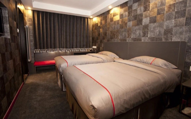 Reese Hotel