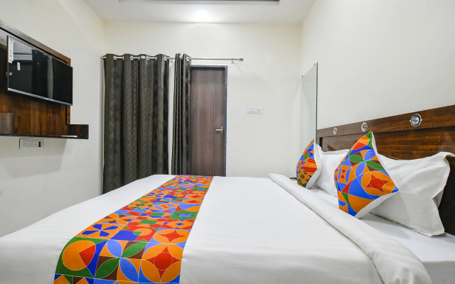 Fabhotel Dr Greens