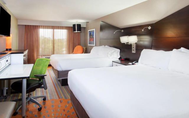 Holiday Inn Express Atlanta Galleria - Ballpark Area by IHG