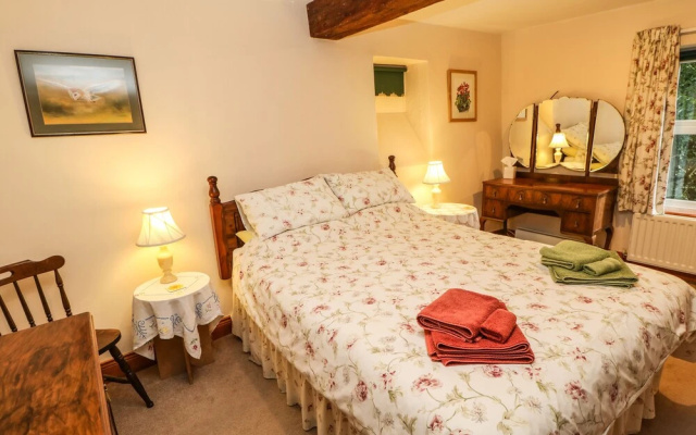 Crescent Cottage