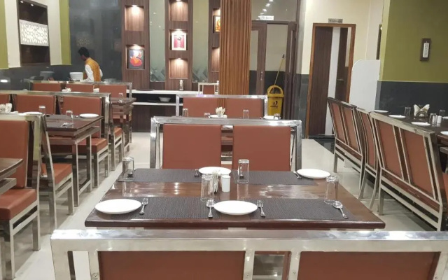 Hotel Teeja's - Haldi Restaurant