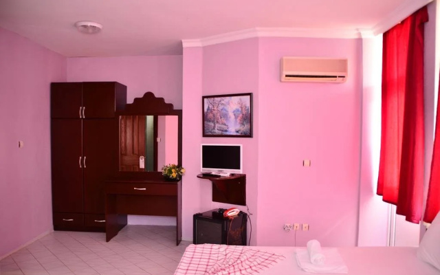 Golden Rock Hotel