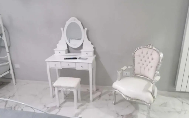 B&B White House