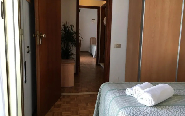 Hotel Consul