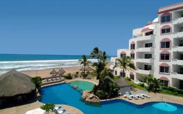Domino Palace Hotel