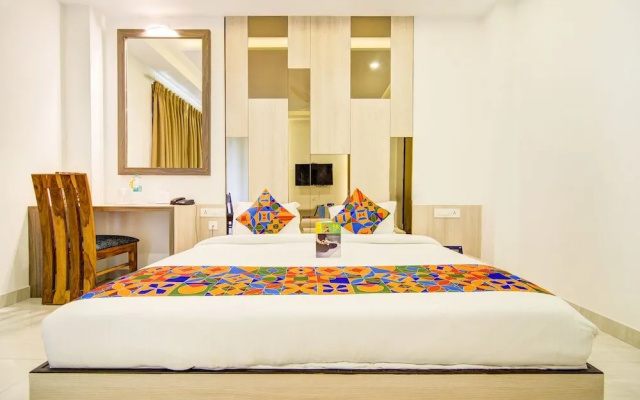 Fabhotel Yellow