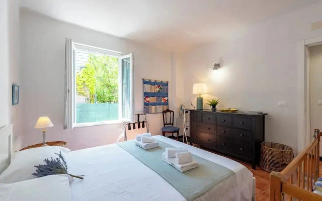 Vernazza Apartments