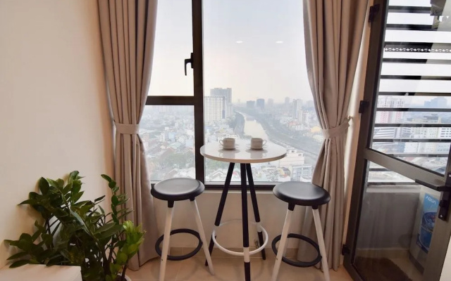 Chau Apartments