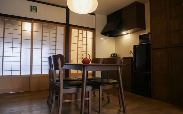 Sennichi House