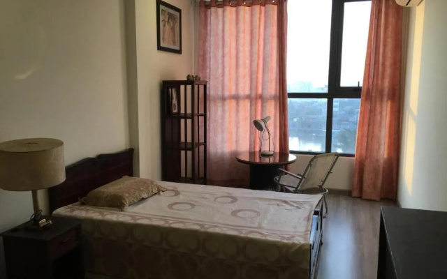 DON'S bedroom for only 1 male guest