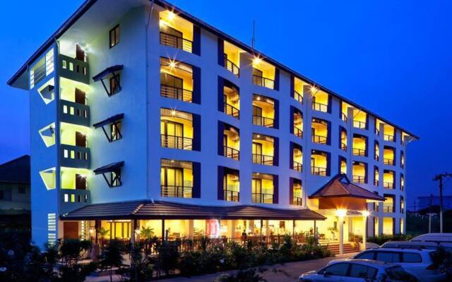 Siam Place Airport Hotel Suvarnabhumi вид на фасад