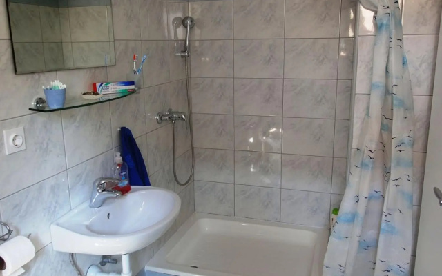 Elizabet - great location & close to the beach - A2(2+2)