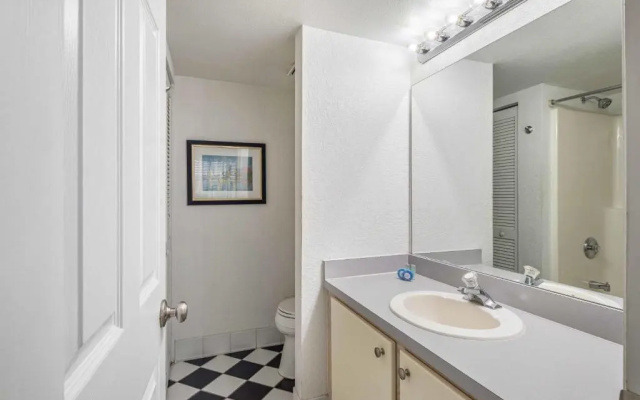 Tortuga Suite 301
