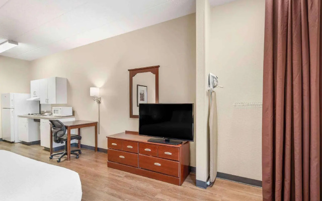 Extended Stay America Chicago - Lisle