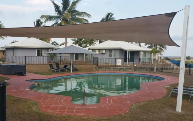 Sea View Villa. 2 bedroom. Sleeps 4. Free WIFI
