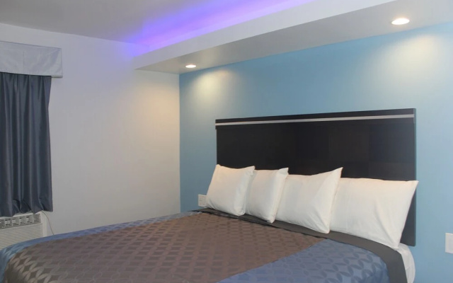 Day N Night Inn