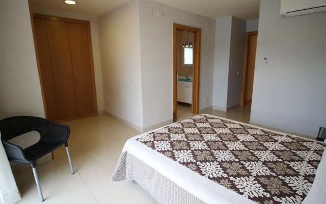 Attractive Holiday Home in Empuriabrava near Beach