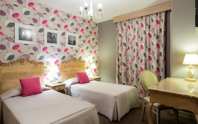 Hotel l'Aragon, à 50m de la cité de Carcassonne