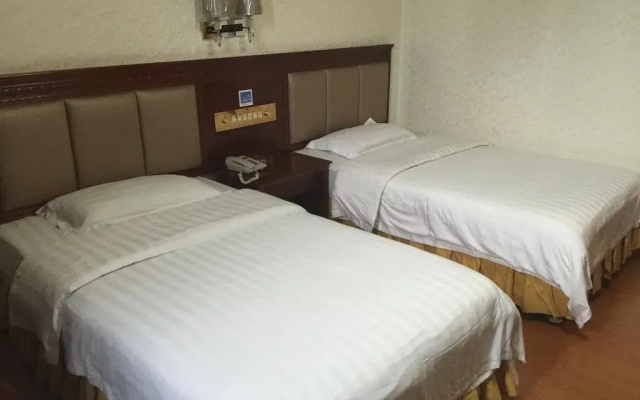 Golden Coast Hotel