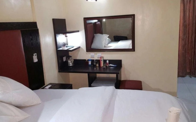 Golphins Suites and Hotels