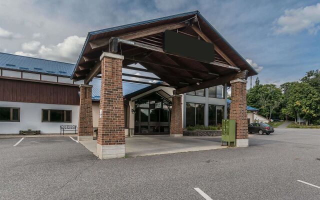 Quality Inn Conference Centre In Minett Canada From 62 Photos