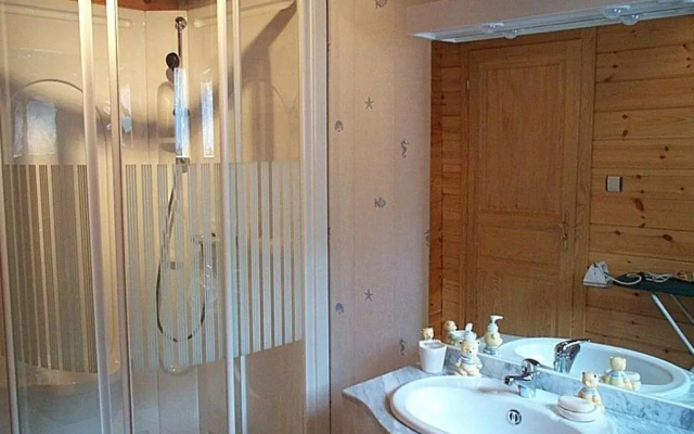 Chalet Le Menil, 5 Pièces, 5 Personnes - Fr-1-589-107