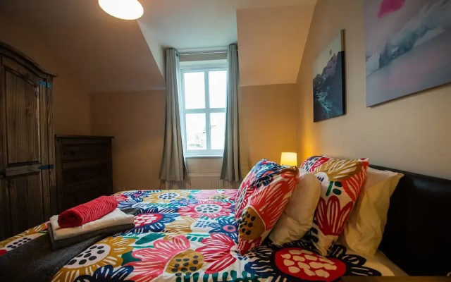 Modern Central Three Bedroom House