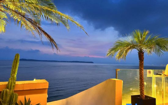 June Sea Hotel