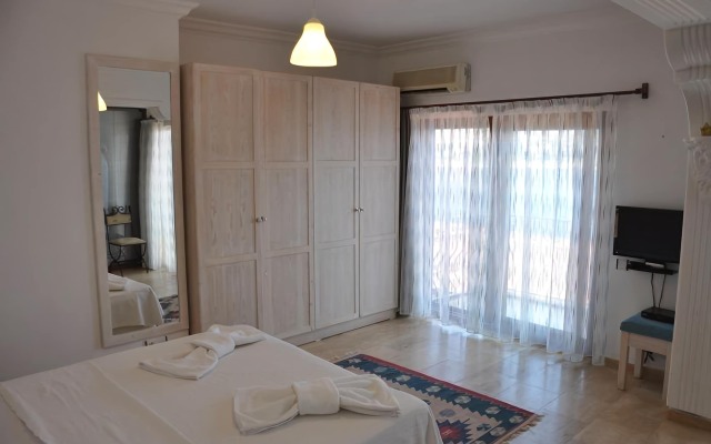 Caretta Hotel комната для гостей