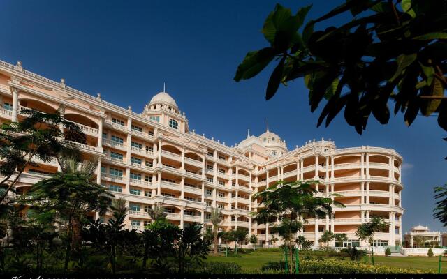 Kempinski Hotel & Residences Palm Jumeirah вид на фасад