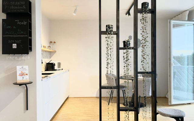 Studio XII