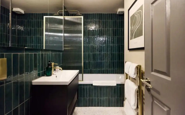 The Twickenham Wonder - Lovely 1bdr Flat With Parking