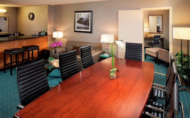 DoubleTree by Hilton Roseville Minneapolis