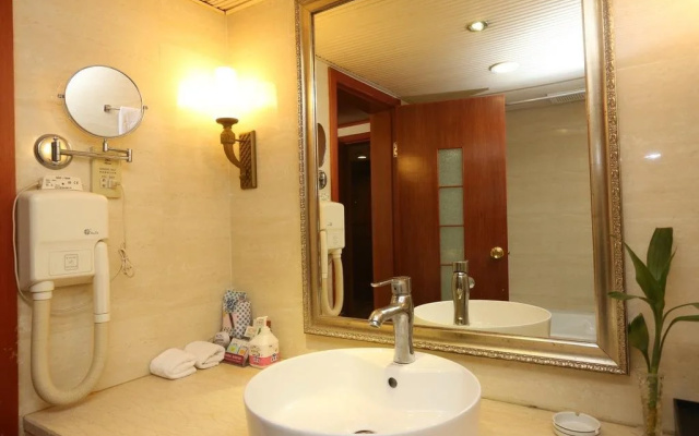 Sunjoy Inn