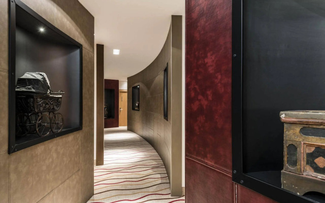 Post Hotel