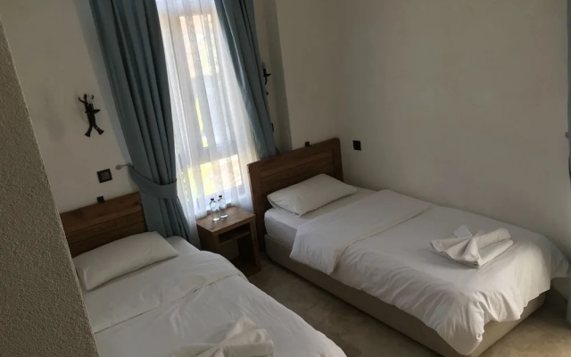 Ucurtma Hotel