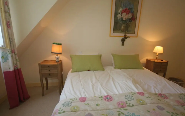 Beautiful Holiday Home in La Trinite-sur-mer With Garden
