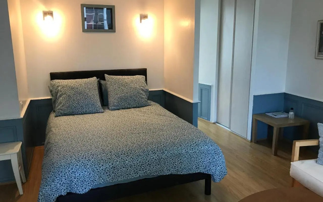Le Studio de St-Sauveur (Adults Only)