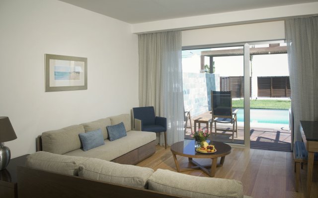 Sunrise Pearl Hotel & Spa in Protaras, Cyprus from 278$, photos, reviews - zenhotels.com guestroom