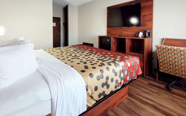 Econo Lodge Fargo - West Acres