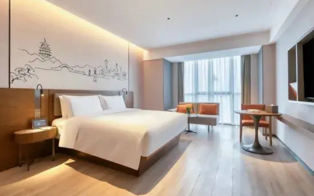Linzhou Red Home Business Hotel