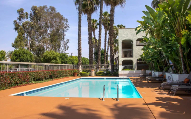 Quality Inn Riverside Near UCR And Downtown